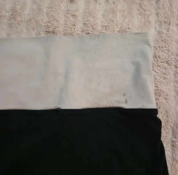 PINK Victoria's Secret YOGA Women's Black and Gray Logo Leggings - Picture 6 of 8